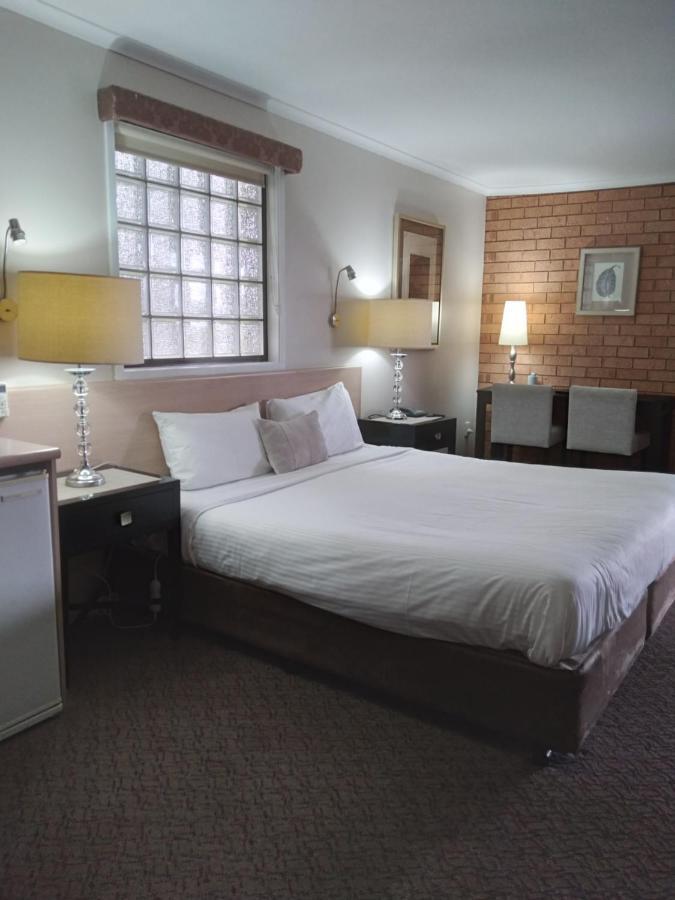 ماريبوروه Bristol Hill Motor Inn المظهر الخارجي الصورة