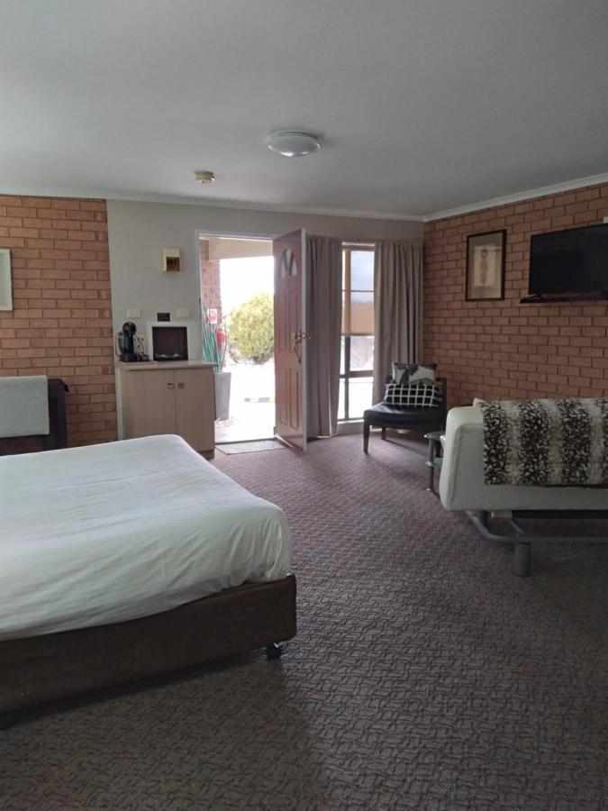 ماريبوروه Bristol Hill Motor Inn المظهر الخارجي الصورة