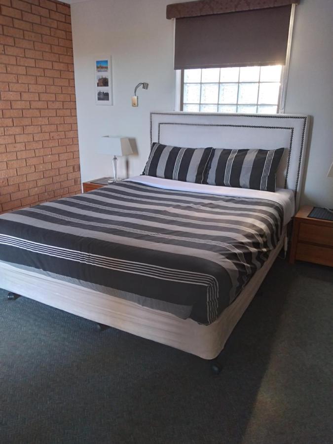 ماريبوروه Bristol Hill Motor Inn المظهر الخارجي الصورة
