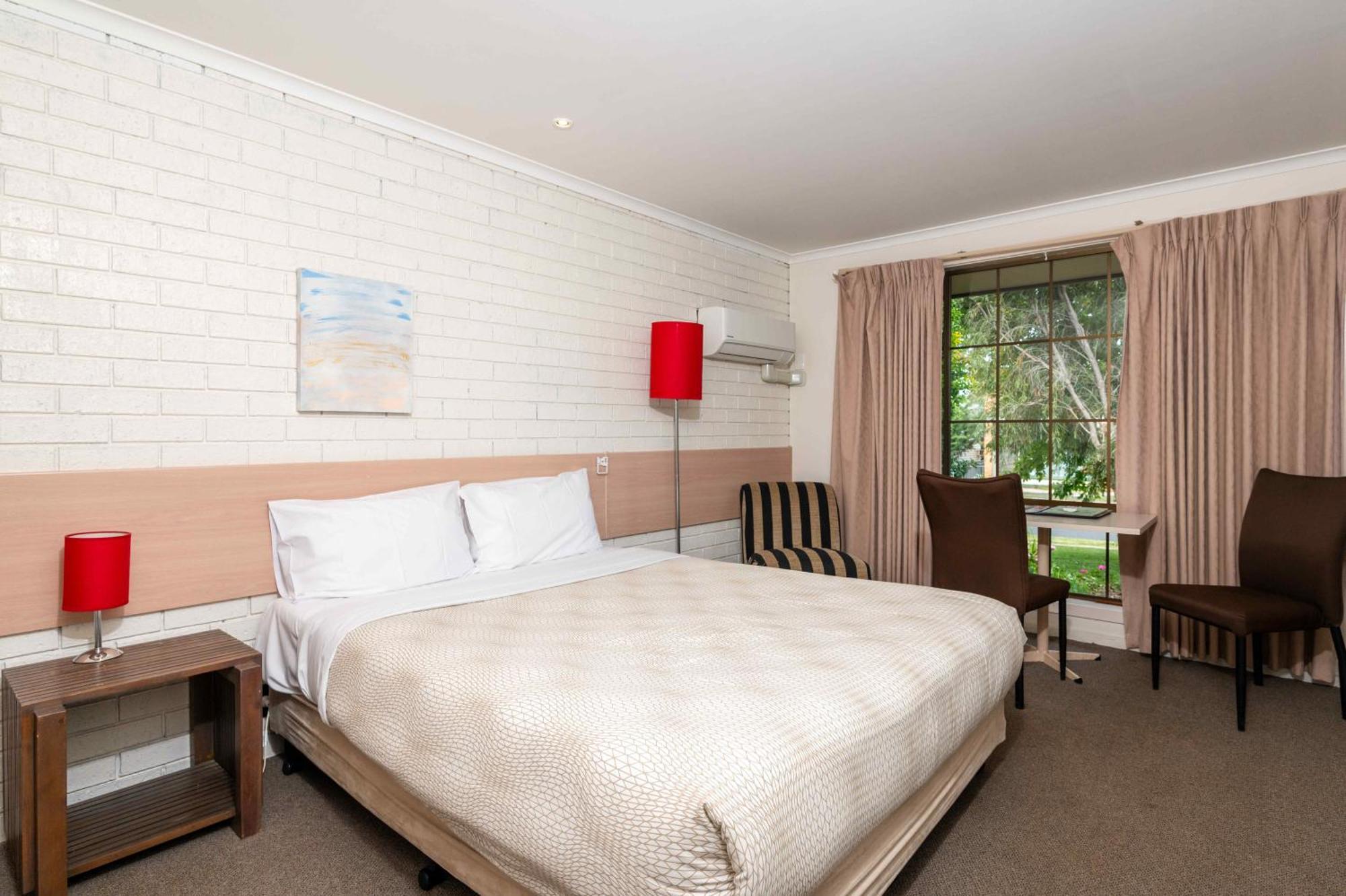ماريبوروه Bristol Hill Motor Inn المظهر الخارجي الصورة