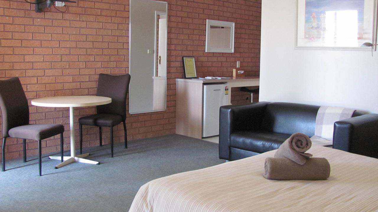 ماريبوروه Bristol Hill Motor Inn المظهر الخارجي الصورة