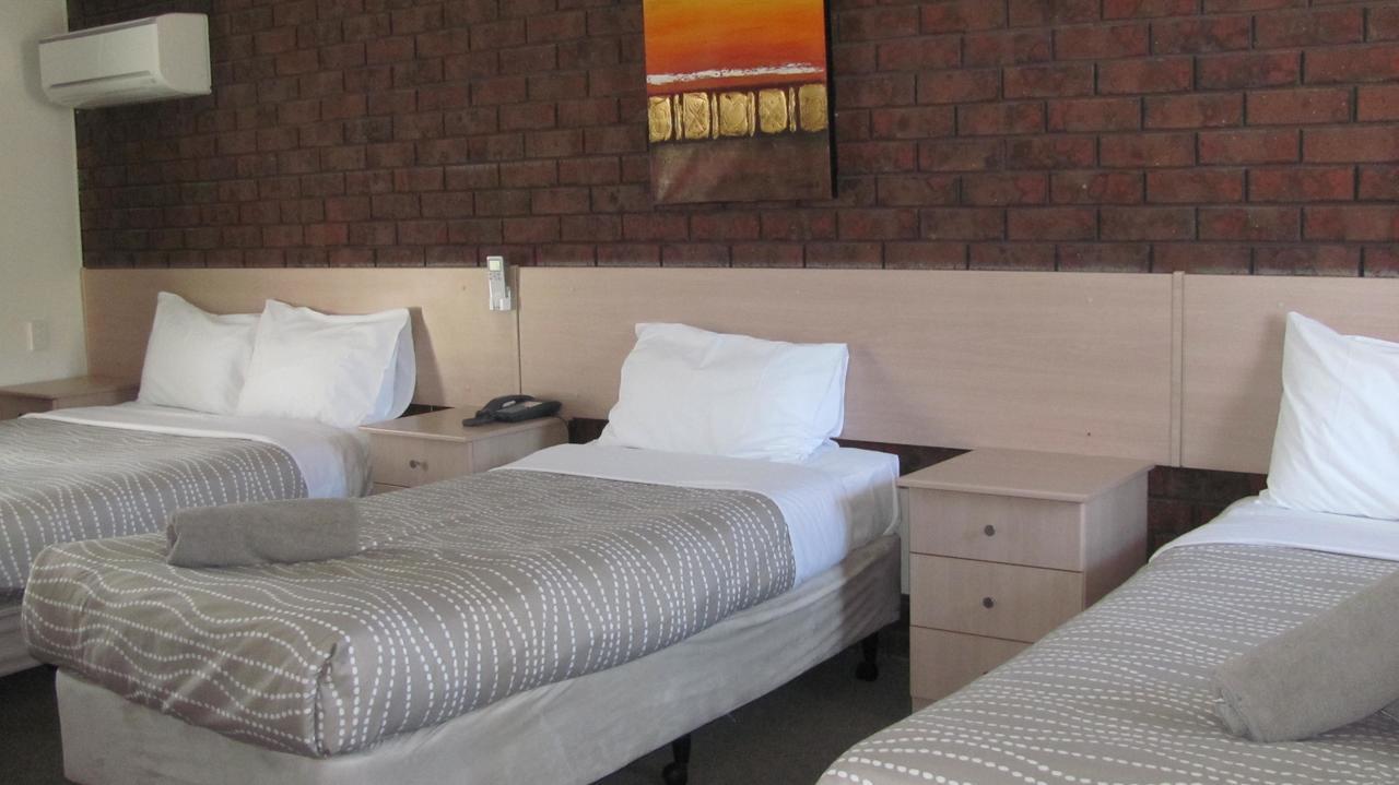 ماريبوروه Bristol Hill Motor Inn المظهر الخارجي الصورة